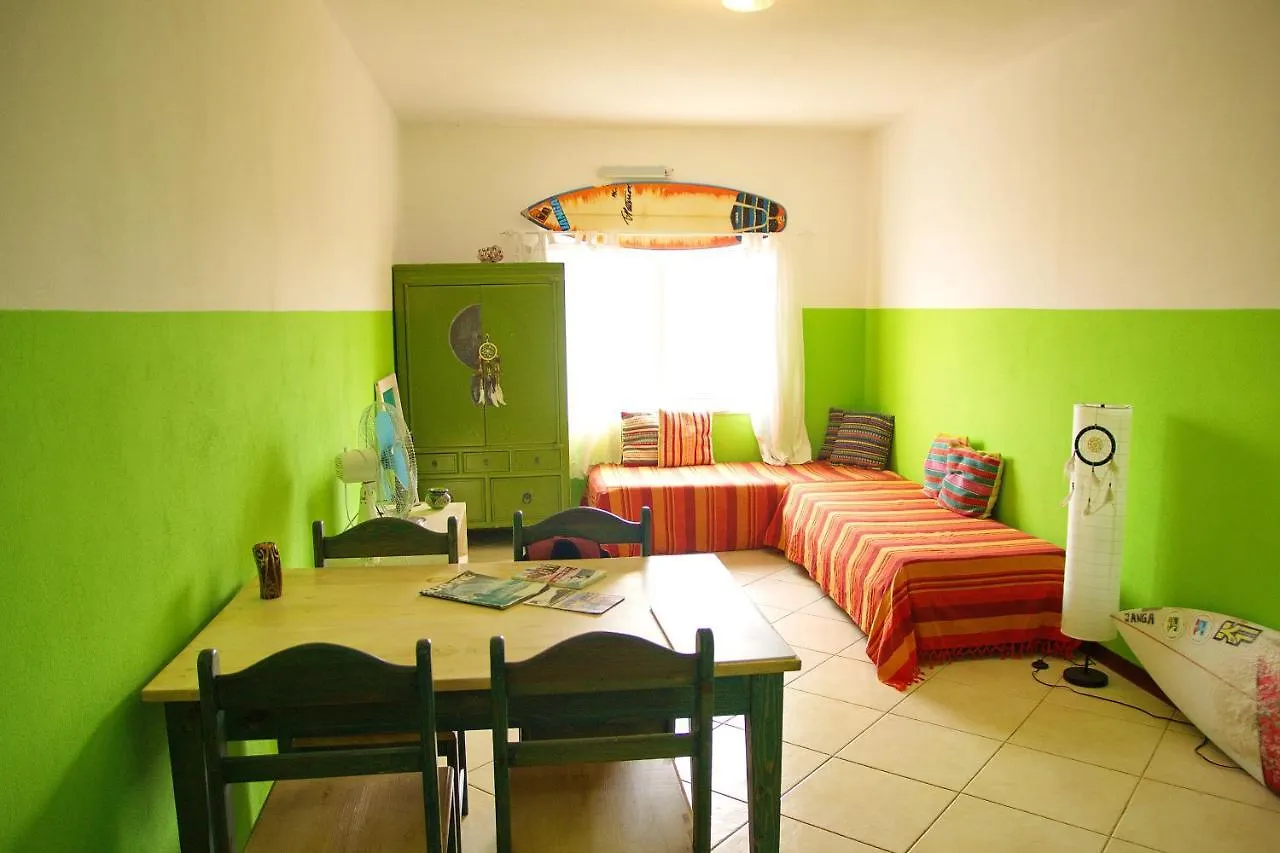 Sal Surf Camp & Suites Santa Maria Δωμάτια σε οικογενειακή κατοικία